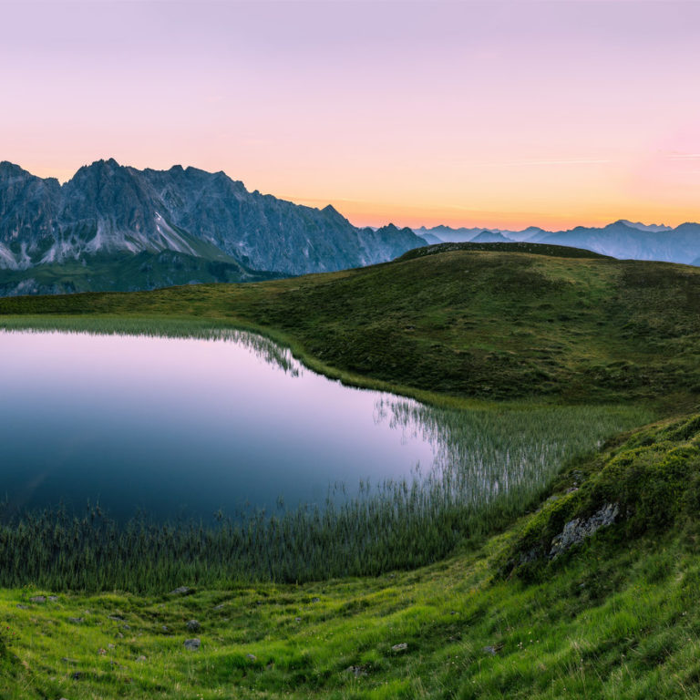 Vor Sonnenaufgang Golmer See mit Blick auf Zimba © Oberhauser Photography