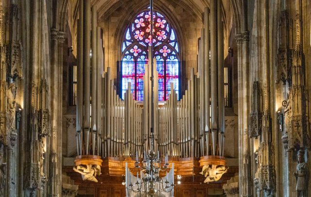 Riesenorgel-Stephansdom-Rieger-Orgelbau(c)Steve-Schönlaub